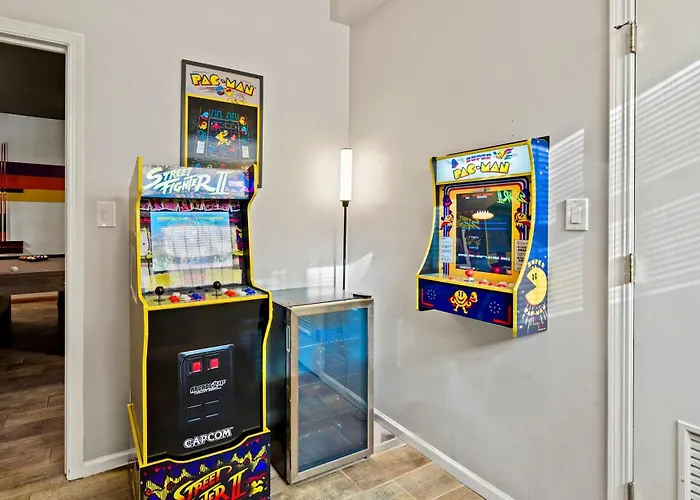 Апартаменты Pool Table, Pingpong, Arcade, 2-car Parking, 3 Floors Чикаго